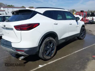 2023 Chevrolet Blazer LT z VIN 3GNKBCR40PS101480, wystawiony jako IAAI lot #41833476 z przebiegiem 44 161 mil mil oraz . Historia ofert i sprzedaży dostępna na DreamBid. Obrazek 4.