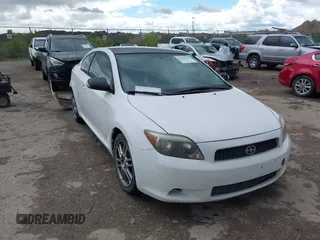 2005 Scion tC with VIN JTKDE177750015400, listed as a IAAI auction lot 39040511 with 232,749 mi miles. Bid and sale history available at carsss.com. Image 1.