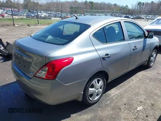 2012 Nissan Versa SL with VIN 3N1CN7AP3CL836690, listed as a IAAI auction lot 41877334 with 118,413 mi miles and . Bid and sale history available at carsss.com. Image 4.