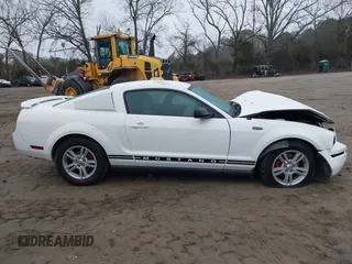 2005 Ford Mustang Deluxe with VIN 1ZVFT80N455211561, listed as a IAAI auction lot 41548177 with Not Provided miles. Bid and sale history available at carsss.com. Image 12.