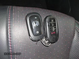 2025 Honda Pilot Black Edition with VIN 5FNYG1H91SB034976, listed as a IAAI auction lot 41677687 with 5,659 mi miles. Bid and sale history available at carsss.com. Image 11.