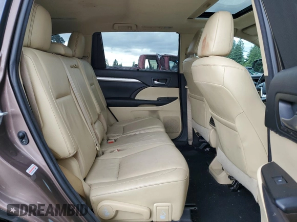 2017 Toyota Highlander XLE with VIN 5TDJZRFHXHS359117, listed as a Copart auction lot 62672815 with 100,515 mi miles and Clean title. Bid and sale history available at DreamBid. Image 11.