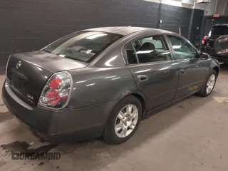 2006 Nissan Altima 2.5 S with VIN 1N4AL11D06N319256, listed as a IAAI auction lot 42007570 with 155,101 mi miles. Bid and sale history available at carsss.com. Image 4.