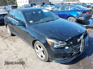 2015 Mercedes-Benz E-Class E 350 Luxury with VIN WDDHF8JB3FB166161, listed as a IAAI auction lot 41787046 with 125,309 mi miles. Bid and sale history available at carsss.com. Image 1.