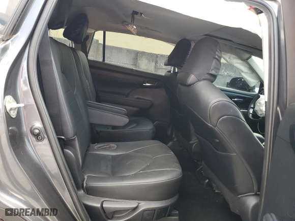 2020 Toyota Highlander XLE with VIN 5TDGZRAH4LS022288, listed as a Copart auction lot 50589795 with 64,994 mi miles and Non Repairable. Bid and sale history available at carsss.com. Image 11.
