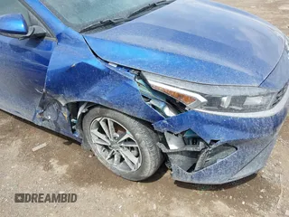2024 Kia Forte LXS with VIN 3KPF24AD8RE735701, listed as a IAAI auction lot 42080715 with 21,401 mi miles and . Bid and sale history available at DreamBid. Image 6.