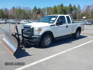 2015 Ford F-250 XLT z VIN 1FT7X2B6XFEA64744, wystawiony jako IAAI lot #41950505 z przebiegiem 200 300 mil mil oraz . Historia ofert i sprzedaży dostępna na DreamBid. Obrazek 2.