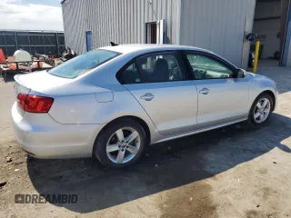 2012 Volkswagen Jetta TDI w/Premium & Nav z VIN 3VWLL7AJ9CM069918, wystawiony jako Copart lot #58237365 z przebiegiem 107 890 mil mil oraz Szkoda całkowita • Salvage title. Historia ofert i sprzedaży dostępna na DreamBid. Obrazek 3.