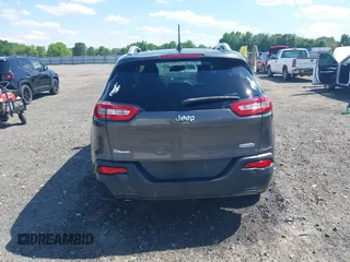 2018 Jeep Cherokee Latitude Plus с VIN 1C4PJLLBXJD553016, выставлен на аукционе IAAI как лот 42254055 с пробегом 239 381 миль миль и . История ставок и продаж доступна на DreamBid. Изображение 16.