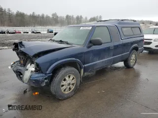 2002 GMC Sonoma SLS with VIN 1GTDT19W328211297, listed as a Copart auction lot 46692385 with 0 mi miles and Salvage Title. Bid and sale history available at carsss.com. Image 1.