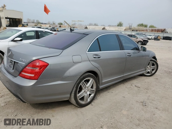 2012 Mercedes-Benz S 550 z VIN WDDNG9EB2CA436045, wystawiony jako Copart lot #51347125 z przebiegiem 125 107 mil mil oraz Szkoda całkowita • Salvage title. Historia ofert i sprzedaży dostępna na DreamBid. Obrazek 3.