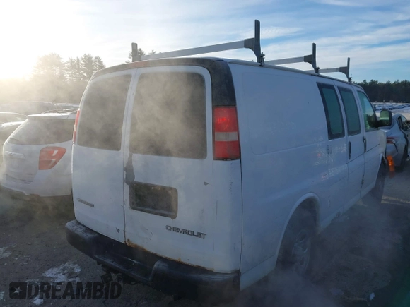 2009 Chevrolet Express Cargo z VIN 1GCFG15X391119234, wystawiony jako IAAI lot #41326818 z przebiegiem 566 304 mil mil oraz . Historia ofert i sprzedaży dostępna na DreamBid. Obrazek 4.