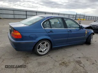 2003 BMW 3 Series 330i with VIN WBAEV53483KM02597, listed as a Copart auction lot 50743335 with 167,968 mi miles and Salvage Title. Bid and sale history available at carsss.com. Image 3.