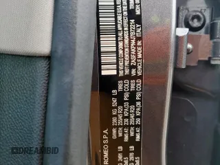 2018 Alfa Romeo Stelvio Sport z VIN ZASFAKPN4J7B72214, wystawiony jako Copart lot #56474125 z przebiegiem 135 689 mil mil oraz Szkody całkowita. Historia ofert i sprzedaży dostępna na DreamBid. Obrazek 14.