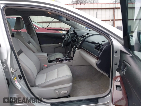 2014 Toyota Camry SE with VIN 4T1BK1FK7EU540975, listed as a IAAI auction lot 41673926 with 190,036 mi miles. Bid and sale history available at carsss.com. Image 5.