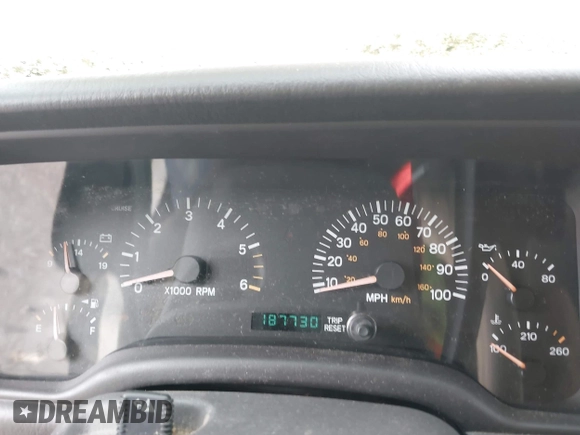 2001 Jeep Cherokee Sport with VIN 1J4FT48S21L516398, listed as a IAAI auction lot 42072391 with 187,730 mi miles. Bid and sale history available at carsss.com. Image 7.