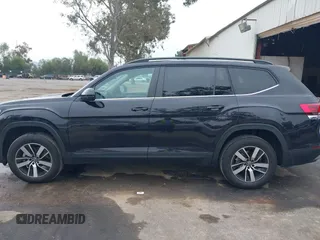 2022 Volkswagen Atlas SE with VIN 1V2DP2CA5NC554636, listed as a IAAI auction lot 41500393 with 38,491 mi miles and . Bid and sale history available at DreamBid. Image 15.