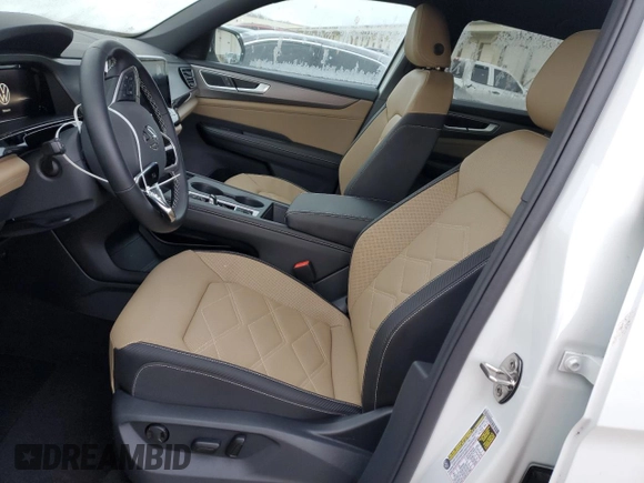 2024 Volkswagen Atlas SE with VIN 1V2LE2CA8RC263457, listed as a Copart auction lot 89281675 with 37 mi miles and Salvage title. Bid and sale history available at DreamBid. Image 7.