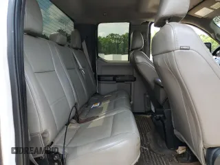 2018 Ford F-350 XL z VIN 1FT8X3BT7JEB52854, wystawiony jako Copart lot #54009315 z przebiegiem 155 297 mil mil oraz Szkody całkowita. Historia ofert i sprzedaży dostępna na DreamBid. Obrazek 10.