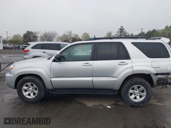 2006 Toyota 4Runner SR5 z VIN JTEBU14R468060851, wystawiony jako IAAI lot #42002278 z przebiegiem 234 343 mil mil oraz . Historia ofert i sprzedaży dostępna na DreamBid. Obrazek 14.