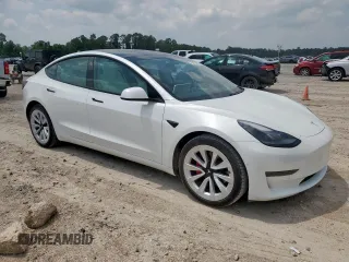 2021 Tesla Model 3 Long Range z VIN 5YJ3E1EB1MF049049, wystawiony jako Copart lot #58432885 z przebiegiem 22 185 mil mil oraz Szkoda całkowita • Salvage title. Historia ofert i sprzedaży dostępna na DreamBid. Obrazek 4.