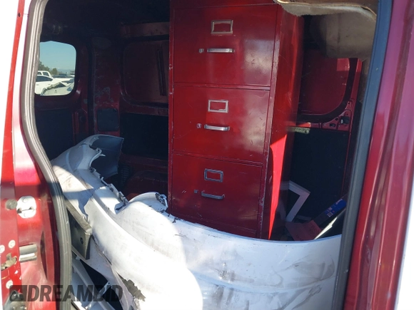 2018 Nissan NV200 SV z VIN 3N6CM0KN1JK701969, wystawiony jako IAAI lot #41600810 z przebiegiem Nie podano mil oraz . Historia ofert i sprzedaży dostępna na DreamBid. Obrazek 8.