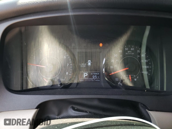 2017 Toyota Sienna LE Auto Access Seat with VIN 5TDKZ3DC4HS868306, listed as a Copart auction lot 59283795 with 310,767 mi miles and Salvage title. Bid and sale history available at DreamBid. Image 9.