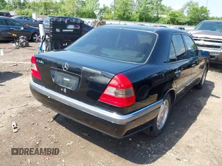 1997 Mercedes-Benz C z VIN WDBHA23E7VF501943, wystawiony jako IAAI lot #42275734 z przebiegiem Nie podano mil oraz . Historia ofert i sprzedaży dostępna na DreamBid. Obrazek 4.