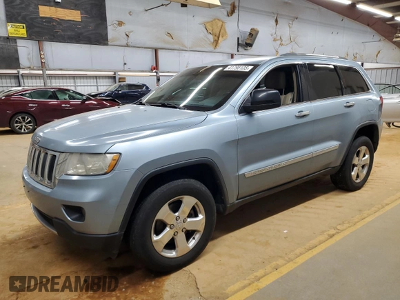 2013 Jeep Grand Cherokee Limited with VIN 1C4RJEBT1DC569954, listed as a Copart auction lot 41798135 with 122,336 mi miles and Salvage Title. Bid and sale history available at carsss.com. Image 1.