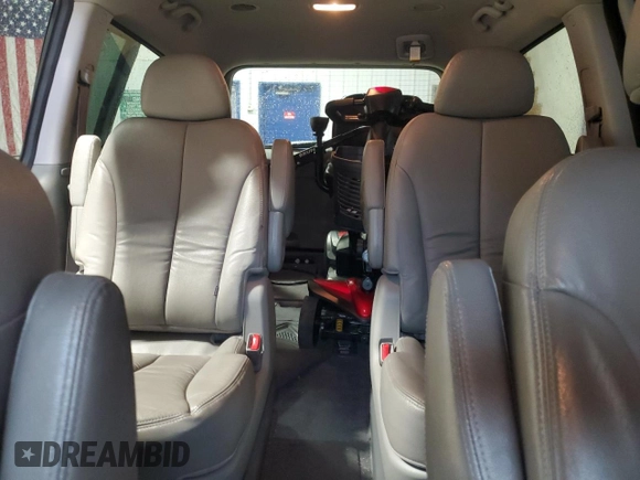 2014 Kia Sedona EX with VIN KNDMH4C76E6571930, listed as a Copart auction lot 47900095 with 156,506 mi miles and Clean Title. Bid and sale history available at carsss.com. Image 10.