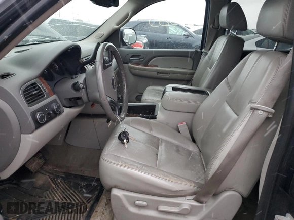 2007 Chevrolet Suburban LT with VIN 3GNGK26K97G302784, listed as a Copart auction lot 79525534 with 297,129 mi miles and Clean Title. Bid and sale history available at DreamBid. Image 7.