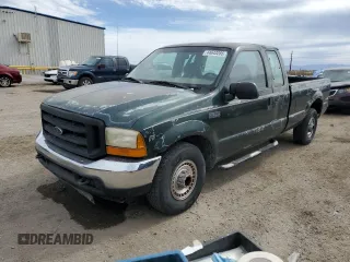 2001 Ford Super Duty F-250 XL with VIN 1FTNX20L51EB89479, listed as a Copart auction lot 44643285 with 219,690 mi miles and Salvage Title. Bid and sale history available at carsss.com. Image 1.