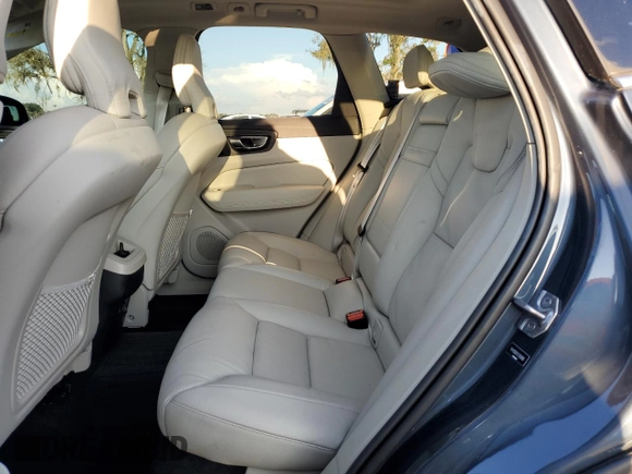 2020 Volvo XC60 Momentum with VIN YV4102DK1L1550069, listed as a Copart auction lot 73851154 with Not provided miles and Non repairable. Bid and sale history available at DreamBid. Image 11.