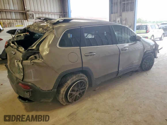 2017 Jeep Cherokee Latitude с VIN 1C4PJLCB5HW508872, выставлен на аукционе Copart как лот 59713265 с пробегом 139 682 миль миль и На запчасти • Non repairable. История ставок и продаж доступна на DreamBid. Изображение 3.