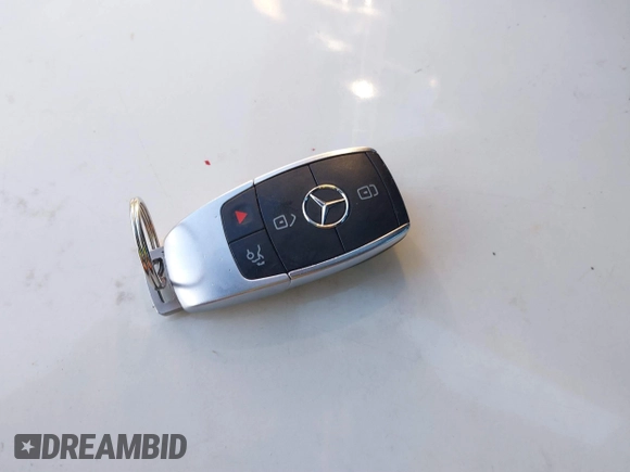 2020 Mercedes-Benz CLA 250 z VIN WDD5J4HB1LN036082, wystawiony jako IAAI lot #41528585 z przebiegiem 44 600 mil mil oraz . Historia ofert i sprzedaży dostępna na DreamBid. Obrazek 11.