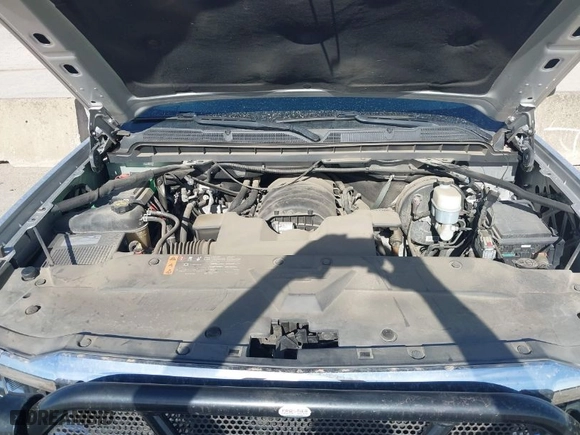 2018 Chevrolet Silverado 1500 LT with VIN 3GCPCREC4JG644935, listed as a IAAI auction lot 41821716 with 80,395 mi miles. Bid and sale history available at carsss.com. Image 10.