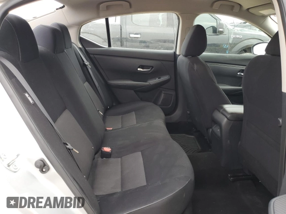 2023 Nissan Sentra SV z VIN 3N1AB8CV7PY241187, wystawiony jako Copart lot #51264555 z przebiegiem 45 490 mil mil oraz Czysty tytuł • Clean title. Historia ofert i sprzedaży dostępna na DreamBid. Obrazek 10.
