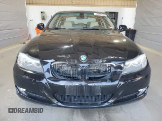 2011 BMW 3 Series 328i xDrive z VIN WBAPK5C55BF123867, wystawiony jako Copart lot #54008675 z przebiegiem 136 222 mil mil oraz Szkoda całkowita • Salvage title. Historia ofert i sprzedaży dostępna na DreamBid. Obrazek 5.