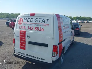 2017 Nissan NV200 S z VIN 3N6CM0KN3HK700011, wystawiony jako IAAI lot #42204398 z przebiegiem 160 660 mil mil oraz . Historia ofert i sprzedaży dostępna na DreamBid. Obrazek 16.