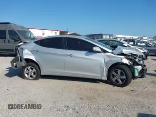 2015 Hyundai Elantra SE z VIN 5NPDH4AE8FH590181, wystawiony jako IAAI lot #42107147 z przebiegiem 107 083 mil mil oraz . Historia ofert i sprzedaży dostępna na DreamBid. Obrazek 13.