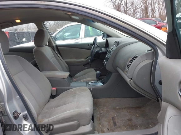 2010 Nissan Altima 2.5 SL with VIN 1N4AL2AP8AC133274, listed as a IAAI auction lot 41523789 with 206,003 mi miles. Bid and sale history available at carsss.com. Image 5.
