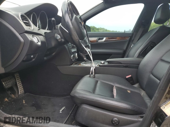 2012 Mercedes-Benz C 300 Sport with VIN WDDGF8BB2CR211054, listed as a Copart auction lot 58264875 with 131,478 mi miles and Clean title. Bid and sale history available at DreamBid. Image 7.