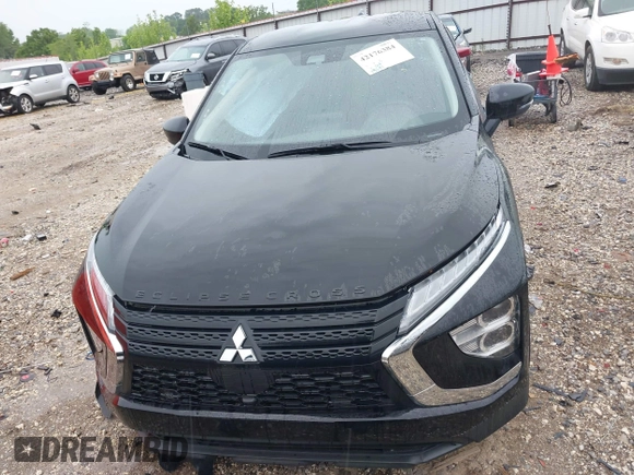 2024 Mitsubishi Eclipse Cross LE with VIN JA4ATVAA1RZ035228, listed as a IAAI auction lot 42176384 with 15,691 mi miles and . Bid and sale history available at DreamBid. Image 12.