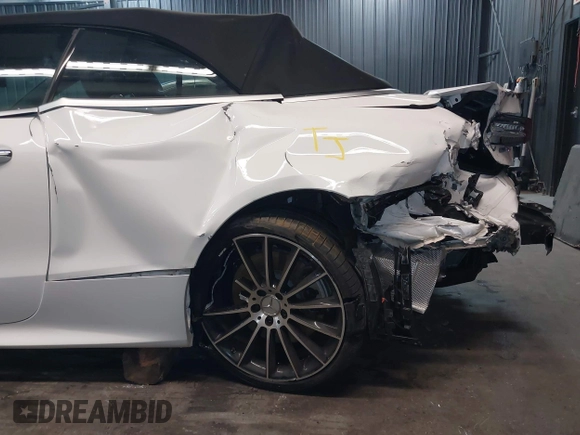 2019 Mercedes-Benz E 53 AMG with VIN WDD1K6BBXKF098282, listed as a IAAI auction lot 41482524 with 29,505 mi miles and . Bid and sale history available at DreamBid. Image 19.