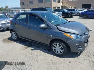 2014 Mazda 2 Sport z VIN JM1DE1KY8E0172828, wystawiony jako IAAI lot #42374758 z przebiegiem 120 180 mil mil oraz . Historia ofert i sprzedaży dostępna na DreamBid. Obrazek 1.