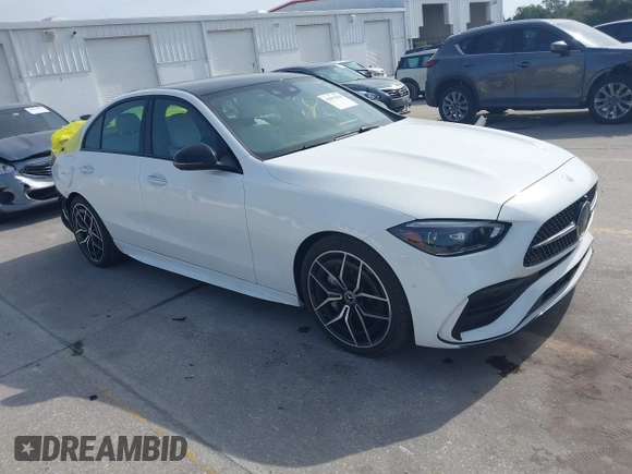 2024 Mercedes-Benz C 300 z VIN W1KAF4GB8RR227839, wystawiony jako IAAI lot #42079634 z przebiegiem 2 062 mil mil oraz . Historia ofert i sprzedaży dostępna na DreamBid. Obrazek 1.