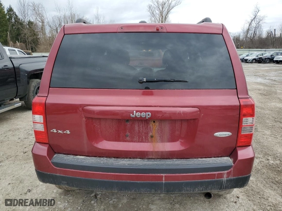2014 Jeep Patriot Latitude with VIN 1C4NJRFBXED689416, listed as a Copart auction lot 47964405 with 132,744 mi miles and Salvage Title. Bid and sale history available at carsss.com. Image 6.