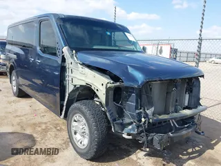 2018 Nissan NV 3500 HD SL z VIN 5BZAF0AA3JN851319, wystawiony jako IAAI lot #42438630 z przebiegiem 72 756 mil mil oraz . Historia ofert i sprzedaży dostępna na DreamBid. Obrazek 1.