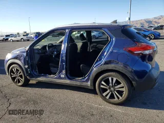 2019 Nissan Kicks S with VIN 3N1CP5CU7KL533458, listed as a Copart auction lot 42202135 with 126,323 mi miles and Salvage Title. Bid and sale history available at carsss.com. Image 2.