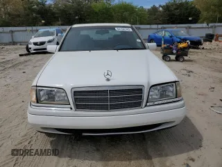1997 Mercedes-Benz C 230/260/280/320 z VIN WDBHA28E6VA514172, wystawiony jako Copart lot #54156745 z przebiegiem 157 074 mil mil oraz Szkoda całkowita • Salvage title. Historia ofert i sprzedaży dostępna na DreamBid. Obrazek 5.